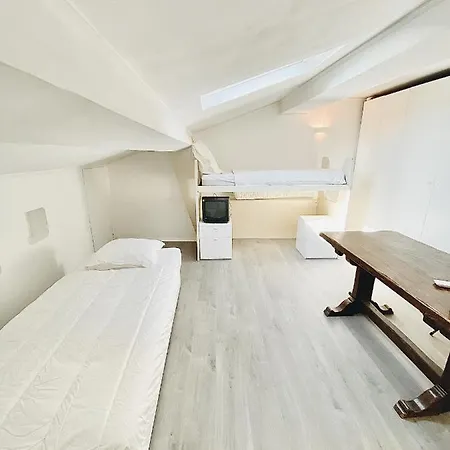 Serbes Floor Apartment *